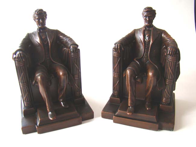 A fine pair of "Lincoln in the chair" bookends by Jennings Brothers circa 1925 — image 2